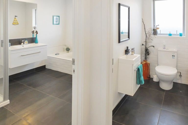 Photo of property in 10 Godwit Court, Foxton Beach, Foxton, 4815