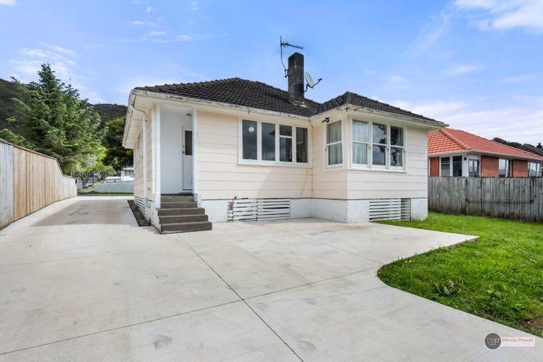 Photo of property in 31 Hay Street, Naenae, Lower Hutt, 5011