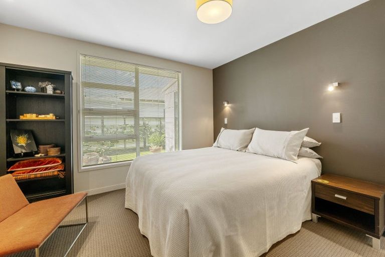 Photo of property in 10 Olivia Street, Stratford, 4332