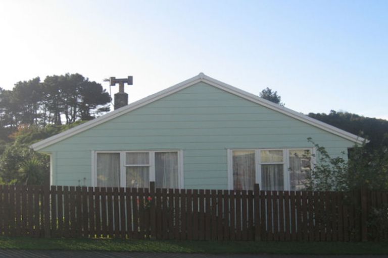 Photo of property in 20 Bellona Place, Cannons Creek, Porirua, 5024