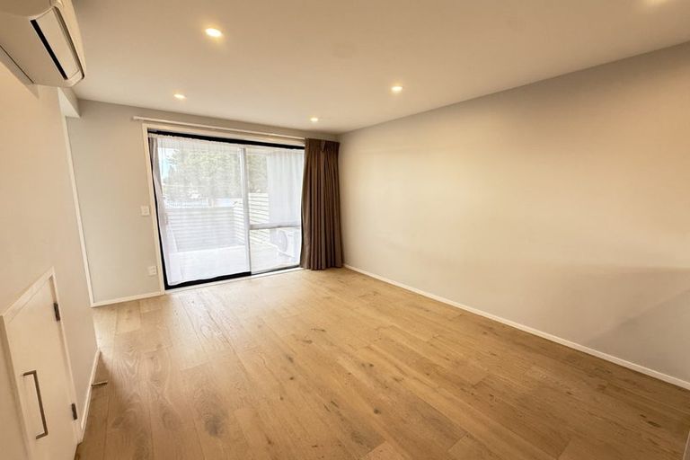 Photo of property in 2/12 Parson Lane, Papatoetoe, Auckland, 2025