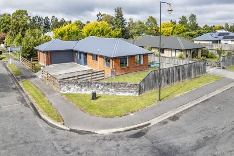 Photo of property in 149 High Street, Oxford, 7430