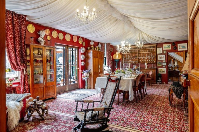 Photo of property in 1 Mclean Street, Woodville, 4920