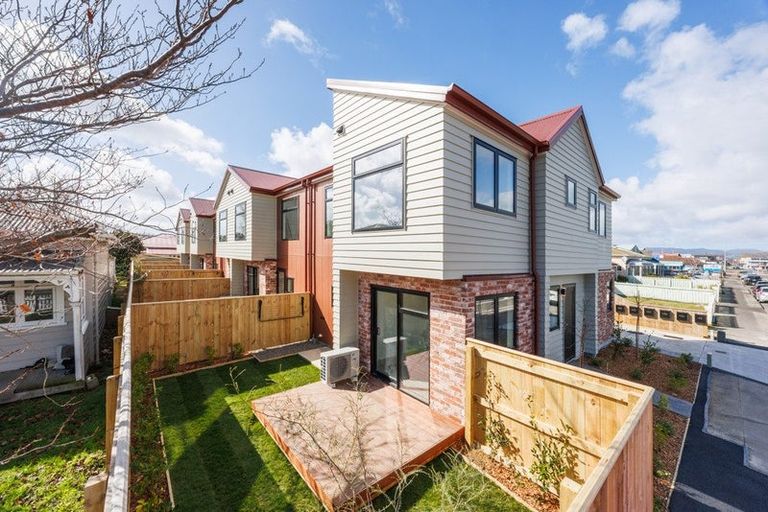 Photo of property in 43 Bourke Street, Palmerston North, 4410