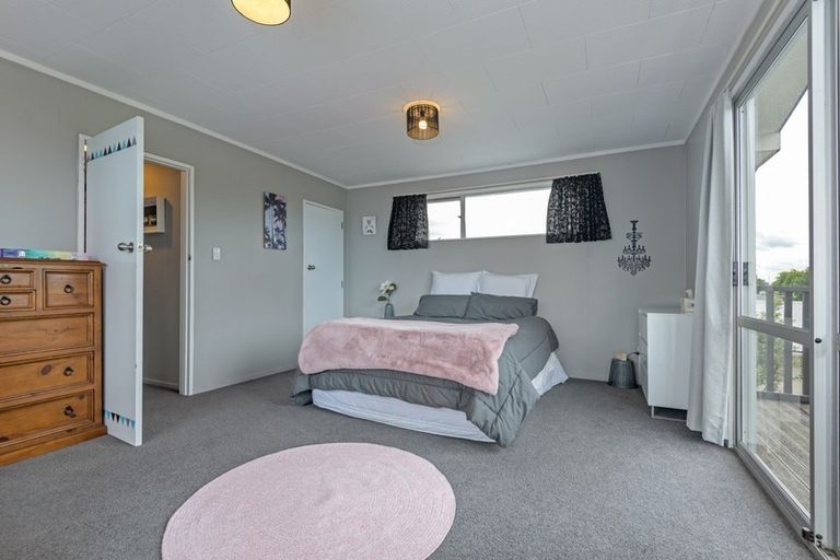 Photo of property in 8 Cohen Place, Milson, Palmerston North, 4414