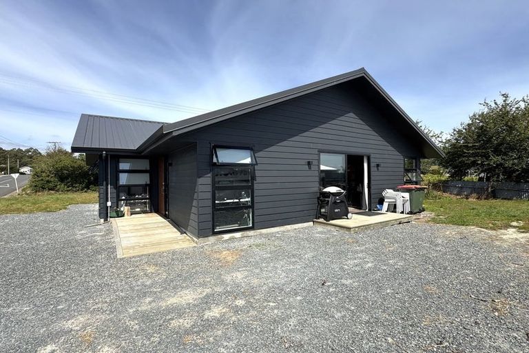Photo of property in 24 Saint Catherine Street, Kaitangata, 9210
