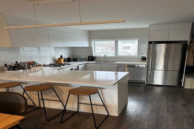 Photo of property in 1d Tarras Road, Kumeu, 0810