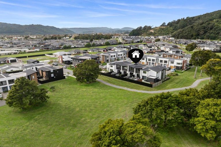 Photo of property in 8 Josland Lane, Wallaceville, Upper Hutt, 5018