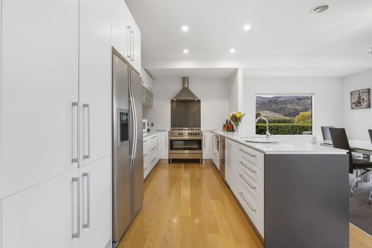 Photo of property in 6 Revival Lane, Mount Pisa, Cromwell, 9383