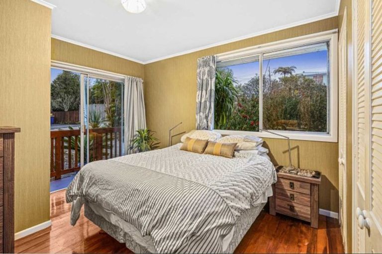 Photo of property in 424 Don Buck Road, Massey, Auckland, 0614