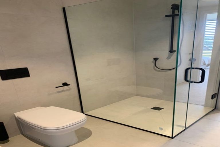 Photo of property in 4/1a Park Rise, Campbells Bay, Auckland, 0630