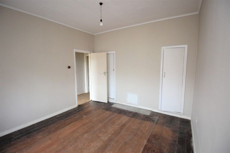 Photo of property in 12 Ngapapa Street, Urenui, 4375