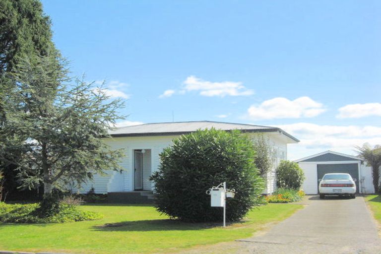 Photo of property in 12 Victoria Avenue, Wairoa, 4108
