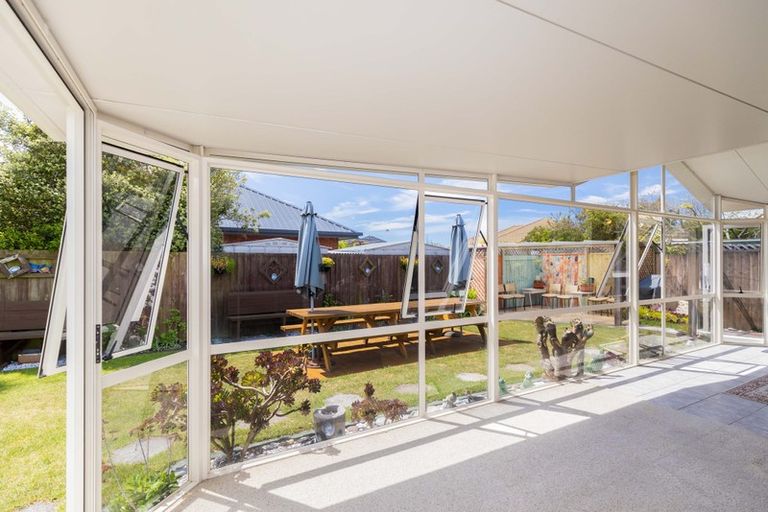 Photo of property in 6 Orlando Crescent, Waimairi Beach, Christchurch, 8083