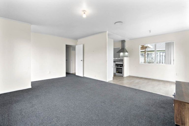 Photo of property in 28 Trimdon Street, Randwick Park, Auckland, 2105