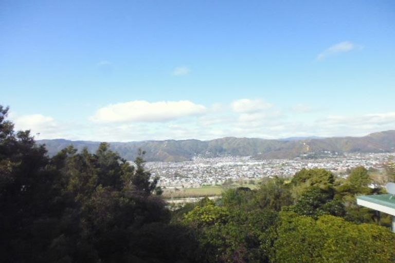 Photo of property in 14 Lone Tree Grove, Kelson, Lower Hutt, 5010