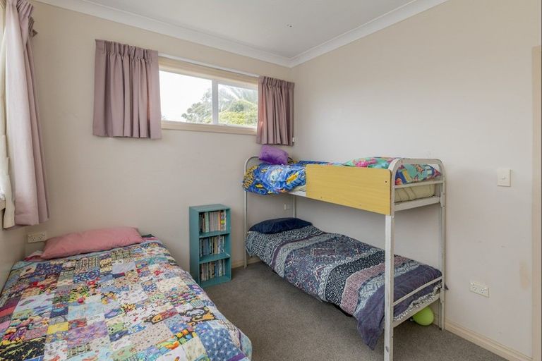 Photo of property in 72 Toi Street, Otaki Beach, Otaki, 5512