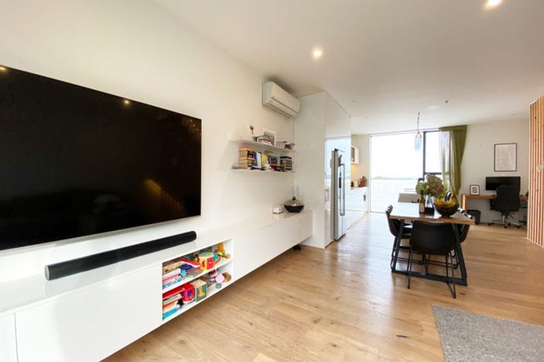 Photo of property in Sugar Lane Apartments, 11/31 Rawene Road, Birkenhead, Auckland, 0626