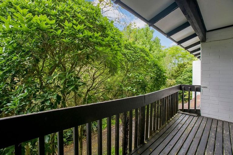 Photo of property in 2/18 Blockhouse Bay Road, Avondale, Auckland, 1026