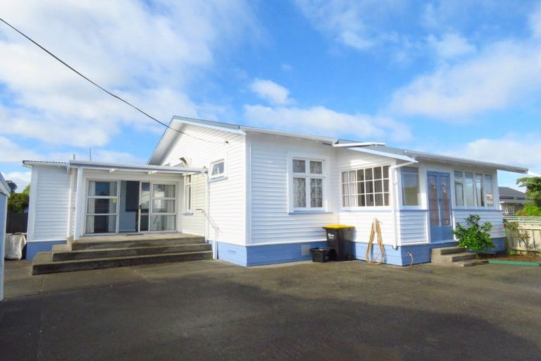 Photo of property in 115 Romilly Street, Westport, 7825