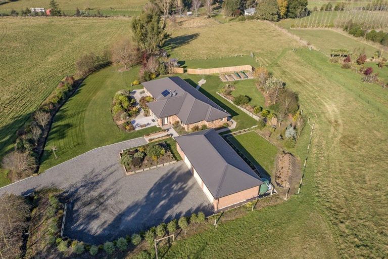 Photo of property in 127 Summerhill Road, Cust, Rangiora, 7471