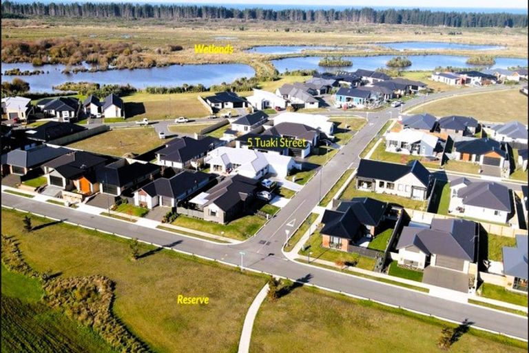 Photo of property in 5 Tuaki Street, Pegasus, 7612