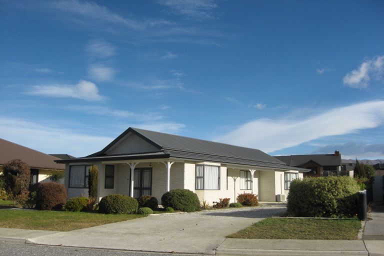 Photo of property in 10 Orchard Drive, Alexandra, 9320