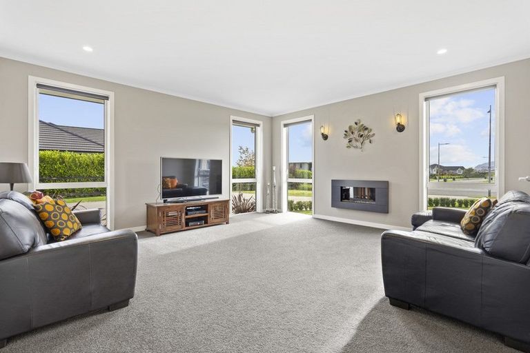 Photo of property in 13 Alan Livingston Drive, Cambridge, 3434