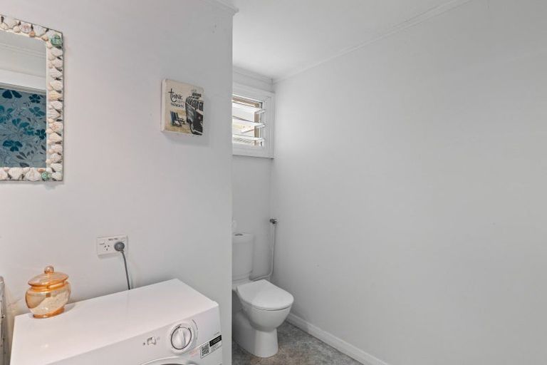 Photo of property in 383 Saint Aubyn Street, Moturoa, New Plymouth, 4310