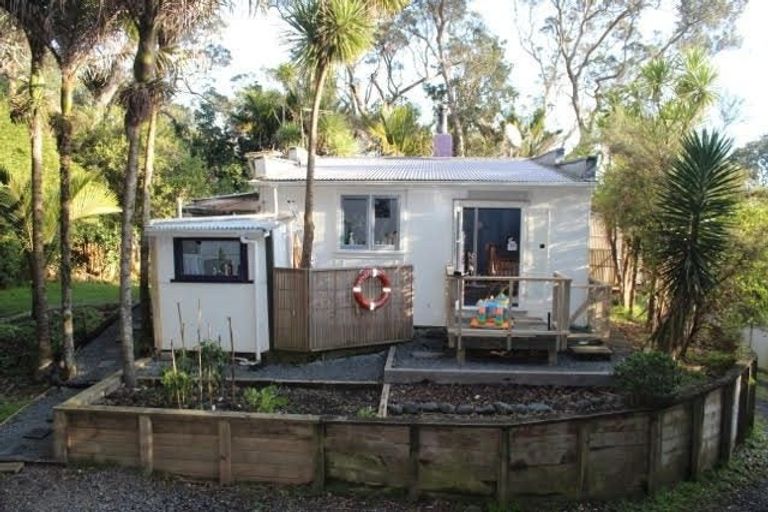 Photo of property in 88 Motutara Road, Muriwai, Waimauku, 0881