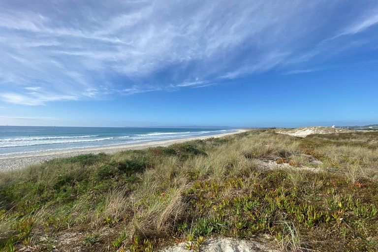 Photo of property in 15 Ocean View Rise, Ruakaka, 0116