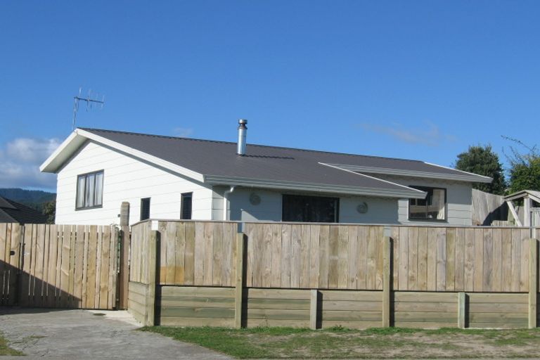 Photo of property in 66 Campbell Avenue, Paraparaumu, 5032