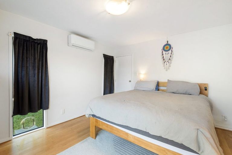 Photo of property in 2/19 Fordham Street, Beach Haven, Auckland, 0626