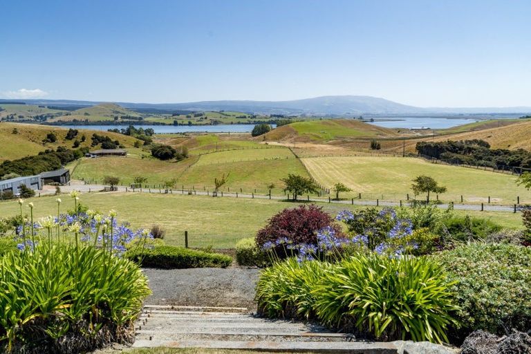 Photo of property in 67 Surrey Heights, Waihola, Outram, 9073