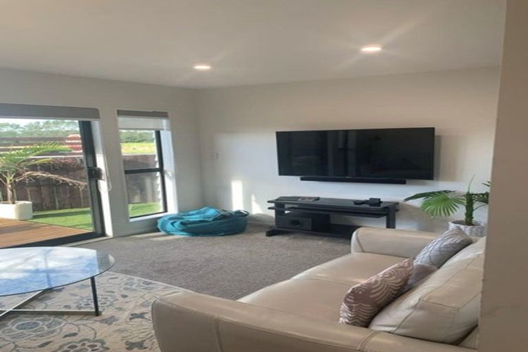 Photo of property in 10 Bliss Court, Takanini, 2110