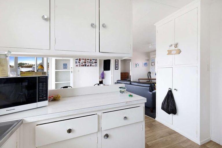 Photo of property in 355 Saint Aubyn Street, Moturoa, New Plymouth, 4310