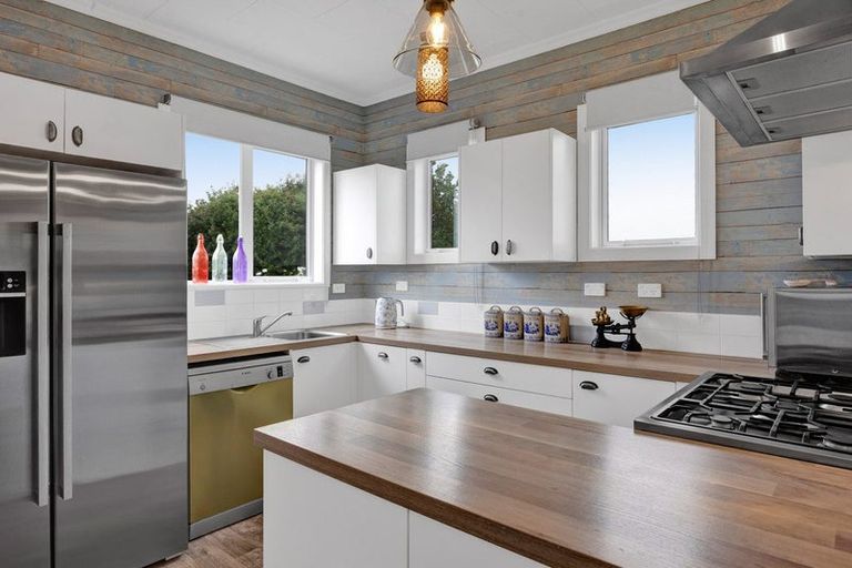 Photo of property in 4 Victoria Street, Kaponga, Hawera, 4679