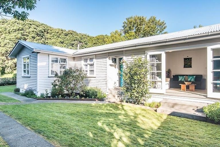 Photo of property in 119 Amohia Street, Paraparaumu, 5032