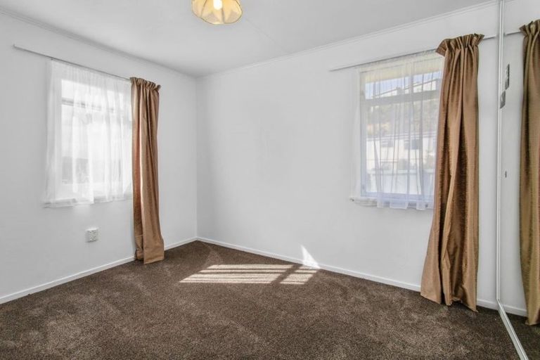 Photo of property in 112 Jamaica Drive, Grenada North, Wellington, 5028