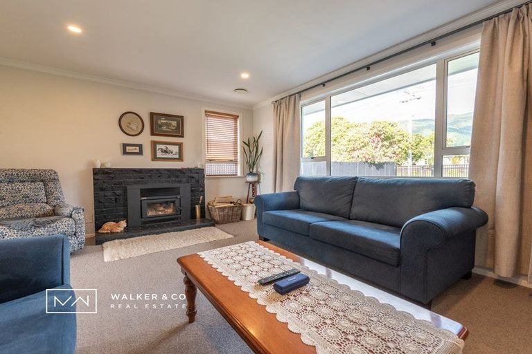 Photo of property in 6 Paton Street, Maymorn, Upper Hutt, 5018