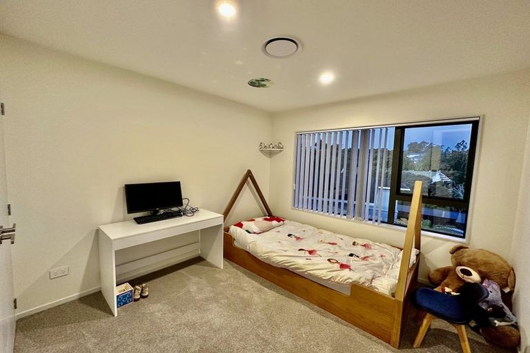 Photo of property in 2b Kororo Street, Northcote, Auckland, 0627