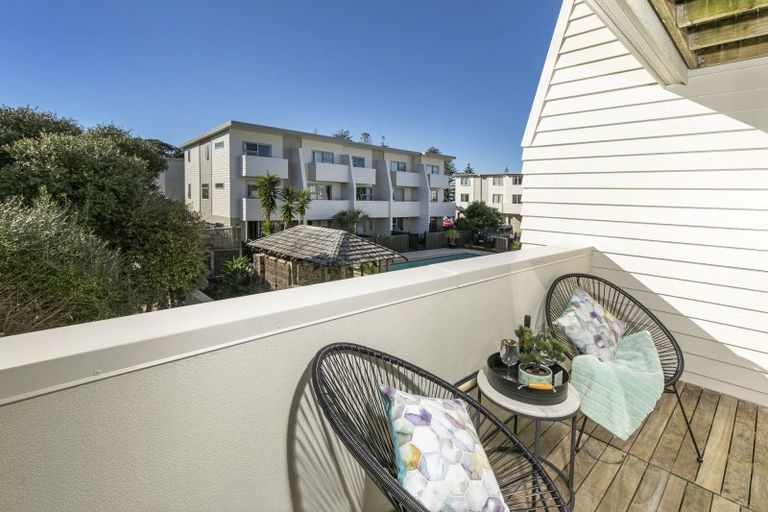 Photo of property in 8/3 Riverside Road, Orewa, 0931