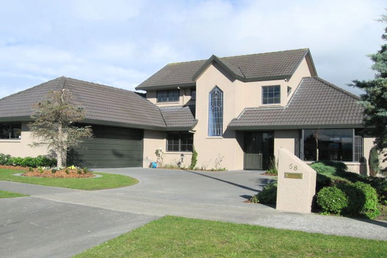 Photo of property in 58 Pacific Drive, Fitzherbert, Palmerston North, 4410