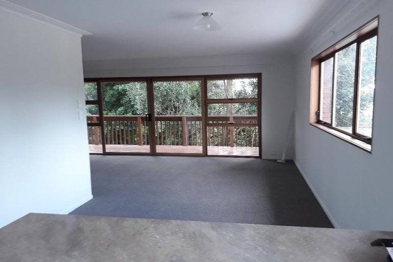 Photo of property in 2/12 Surville Place, Mairangi Bay, Auckland, 0630