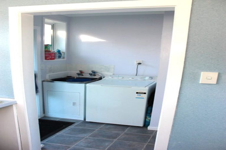 Photo of property in 5b Reese Jones Grove, Maungaraki, Lower Hutt, 5010