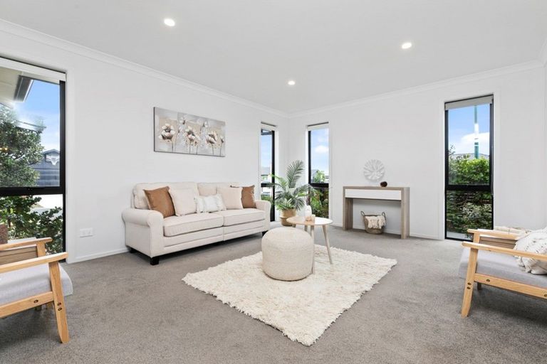 Photo of property in 2 Te Kio Crescent, Papamoa Beach, Papamoa, 3118