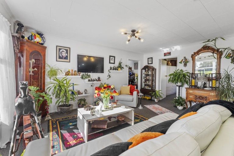 Photo of property in 3 Mabey Street, Eltham, 4322