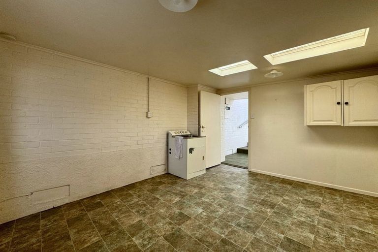 Photo of property in 107 Bleakhouse Road, Mellons Bay, Auckland, 2014