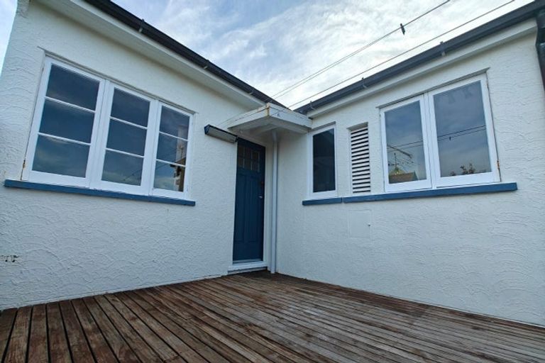Photo of property in 1/72 Nile Road, Milford, Auckland, 0620