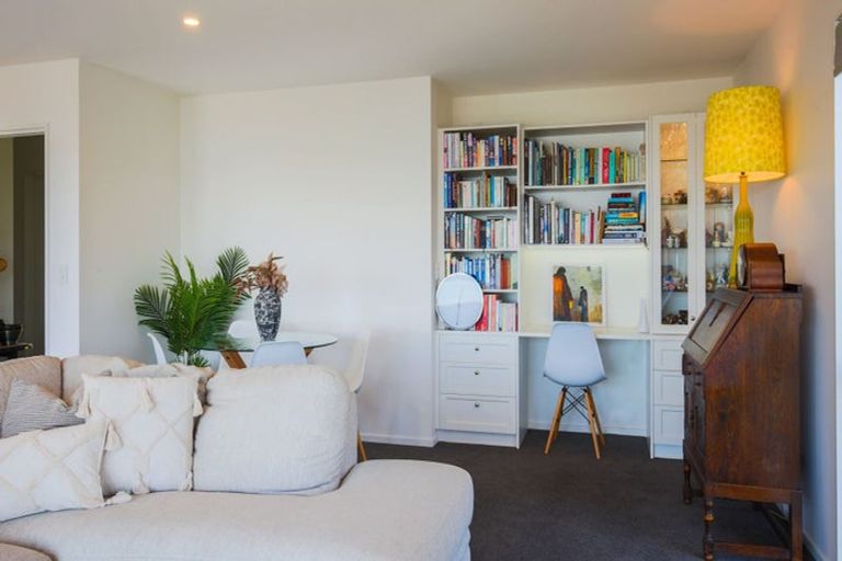 Photo of property in 31 Soleares Avenue, Mount Pleasant, Christchurch, 8081